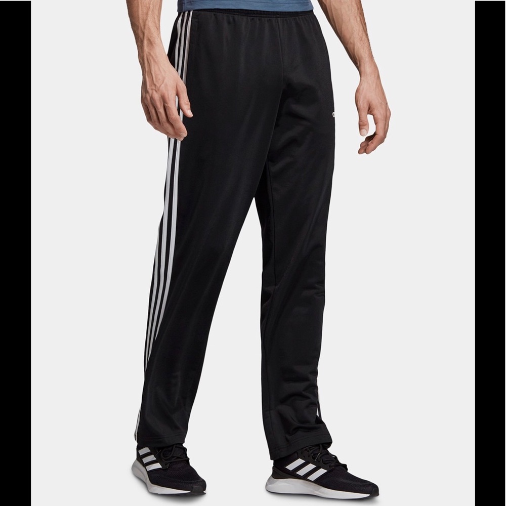 Mens Adidas NWT Workout Pants In Size  Small never worn